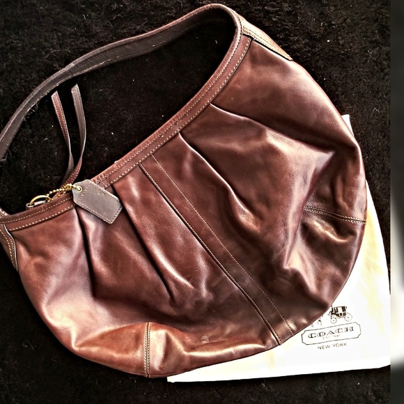 Luxurious Leather Coach/Shoulder Bag/Stylish - Picture 1 of 4
